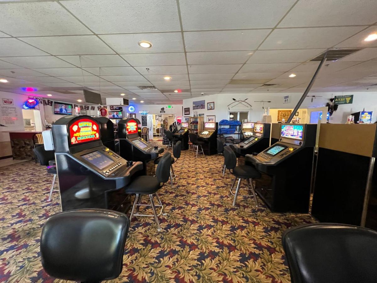 Border Inn Casino Baker Екстериор снимка